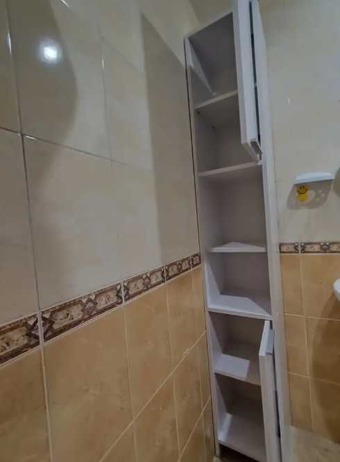 Пенал закритий підлоговий у ванну кімнату ламінований