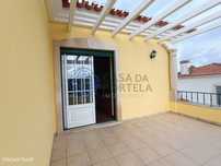 Moradia T4 Independente com Garagem