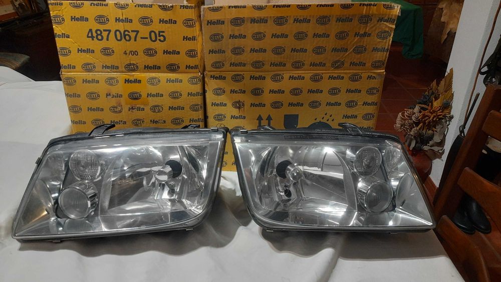 Faróis originais VW Bora 1999