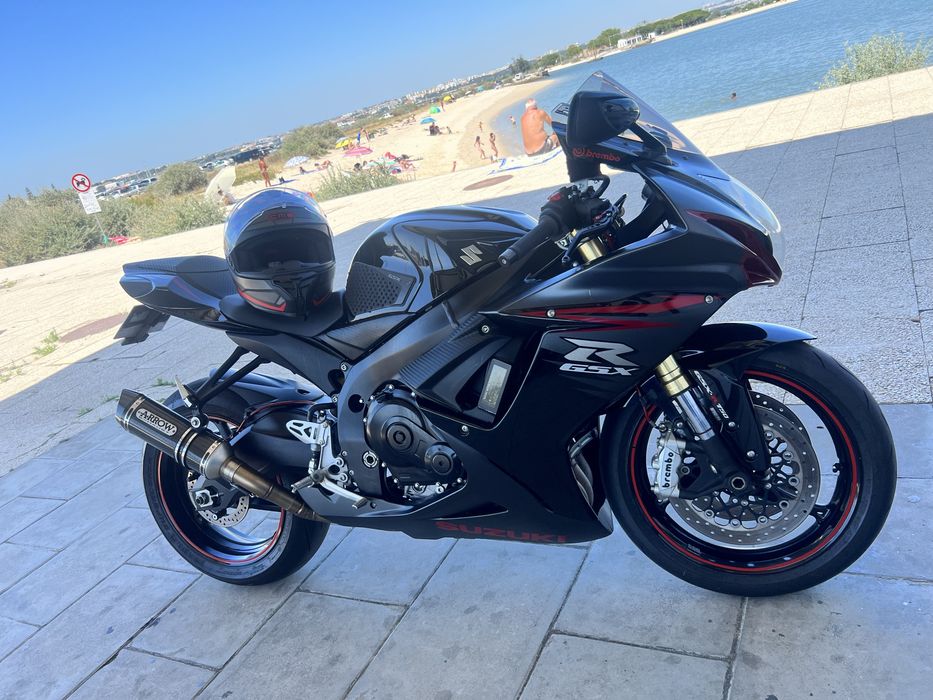 Gsx-R 750 L1 do ano 2011 - Material original incluido