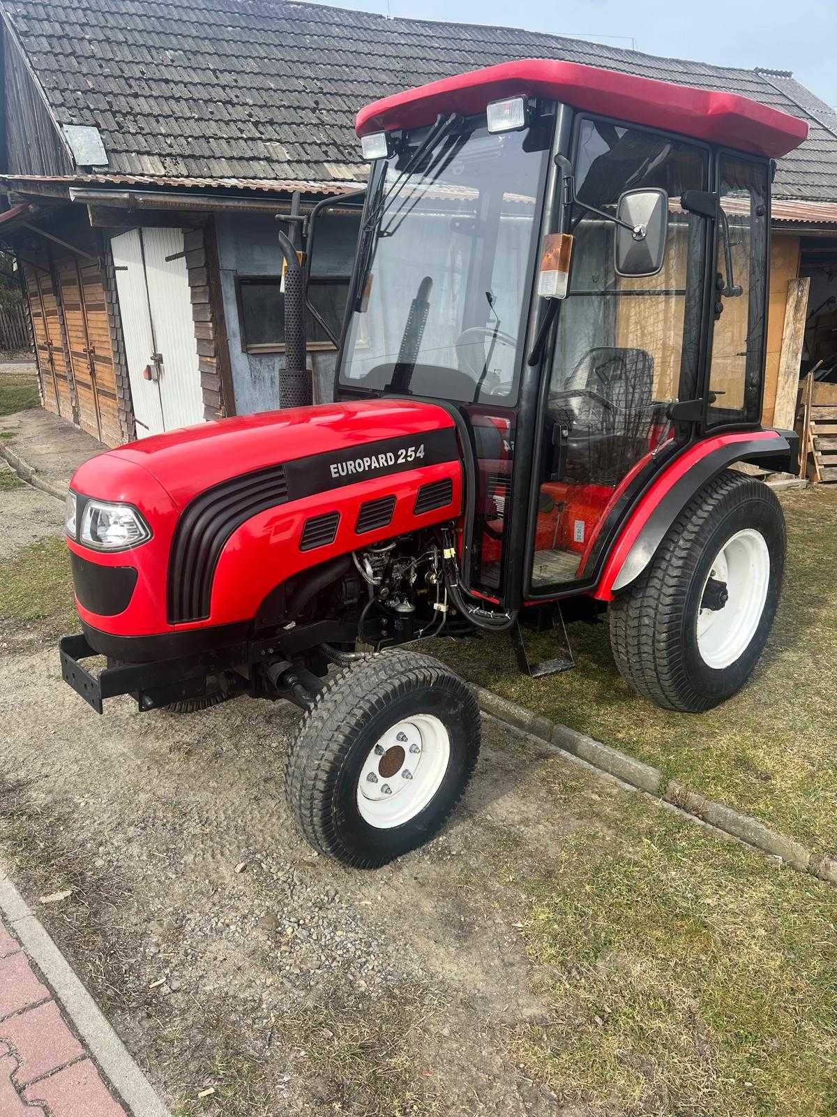 Traktor Foton- Europard 254 4x4 Kabina jak Nowy (Iseki Kubota Yanamar)