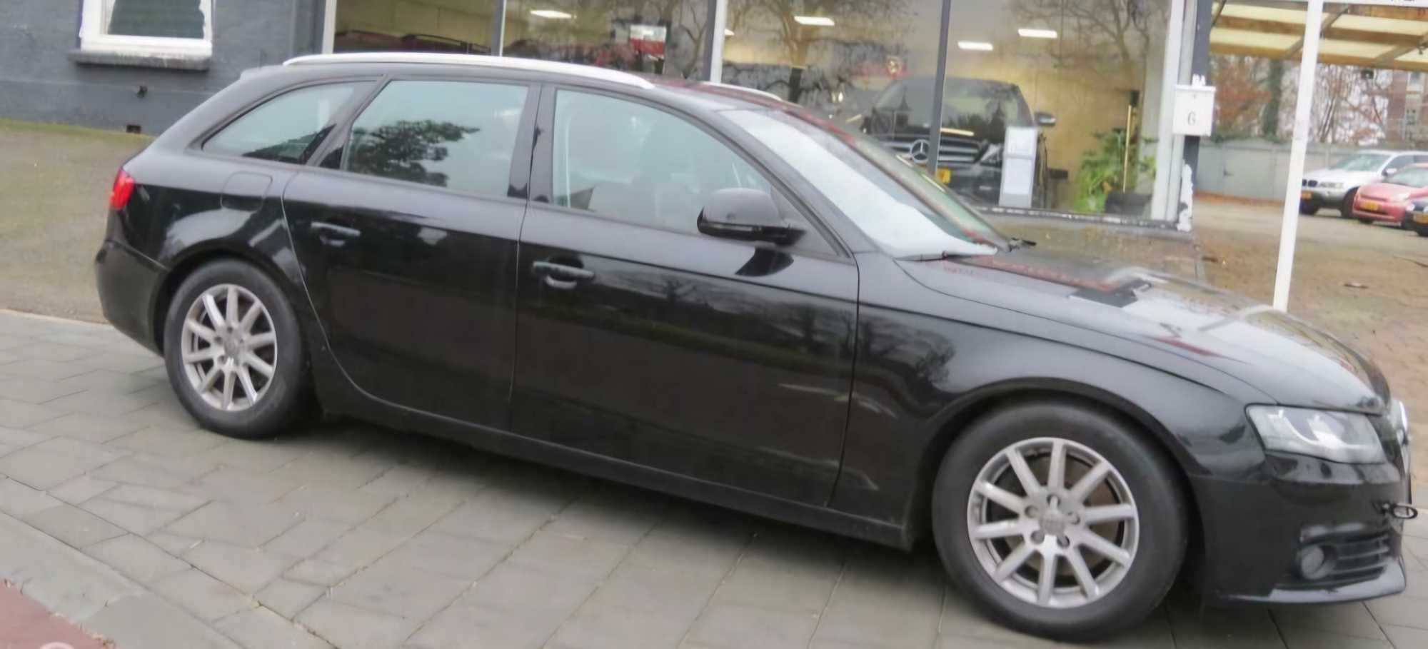 Kokpit Deska Rozdzielcza Konsola Audi A4 B8 Czarna Pasy Kierownica