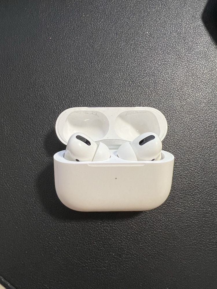 Наушники AirPods Pro 1