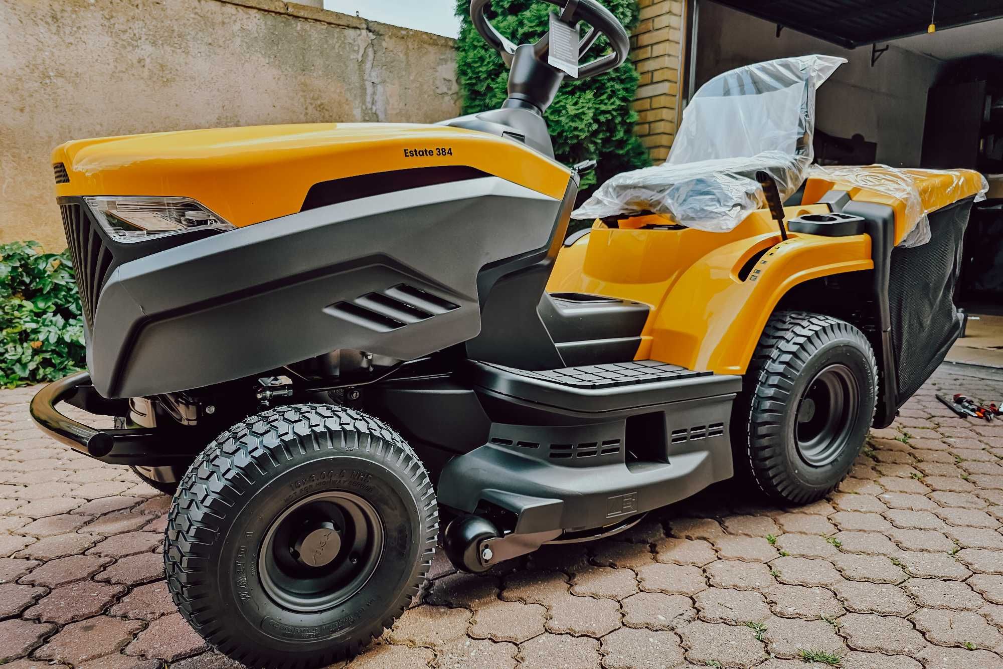Traktor ogrodowy Estate 384