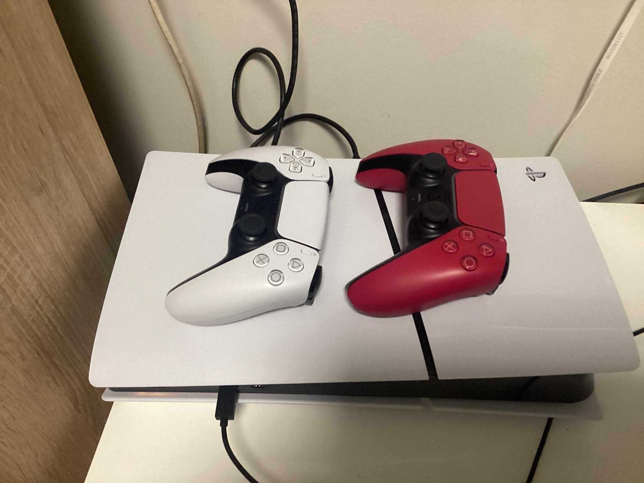 PlayStation 5 z 2 padami