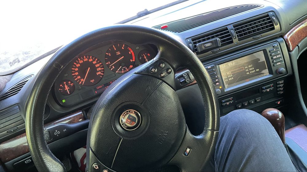 BMW E38 730d 2001