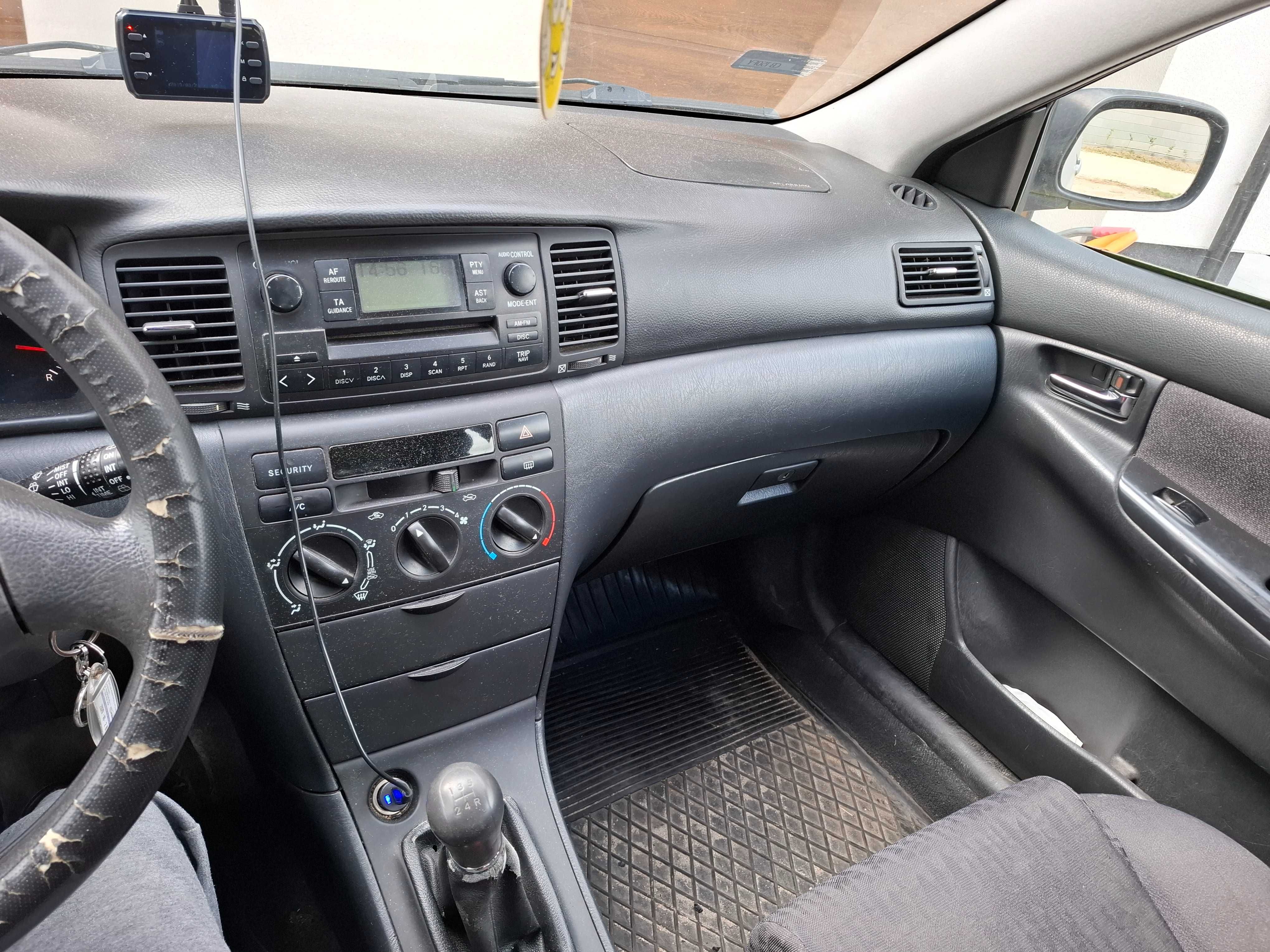 Toyota Corolla E12 1.4 VVTi 2004 rok