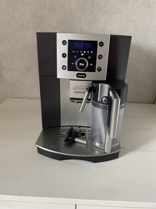 Кавомашина Delonghi Perfecta Cappuccino ESAM5500 є Вибір