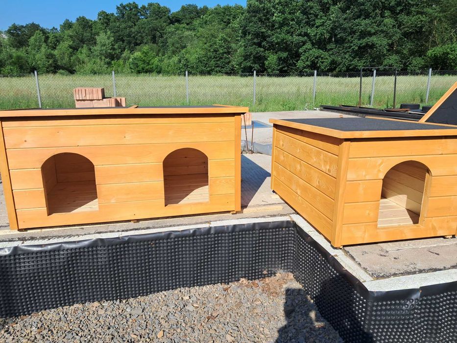 Buda dla psa z blachy lub drewna