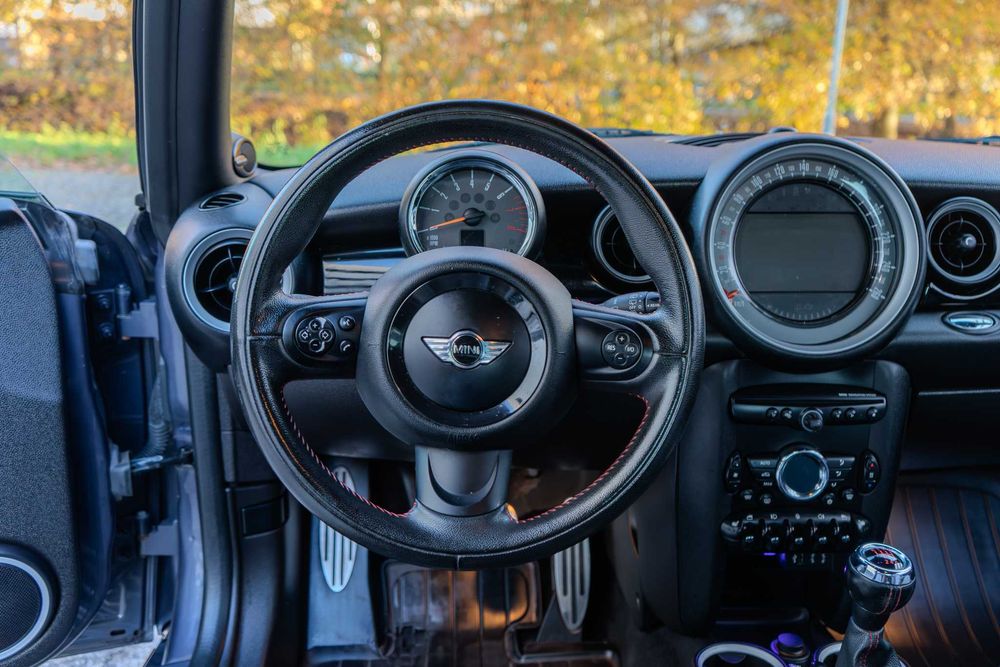 Mini Cooper John Cooper Works 1.6 Turbo – 211cv – N18 – FULL EXTRAS