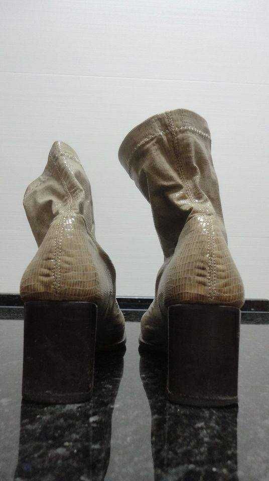 Botas de senhora bege