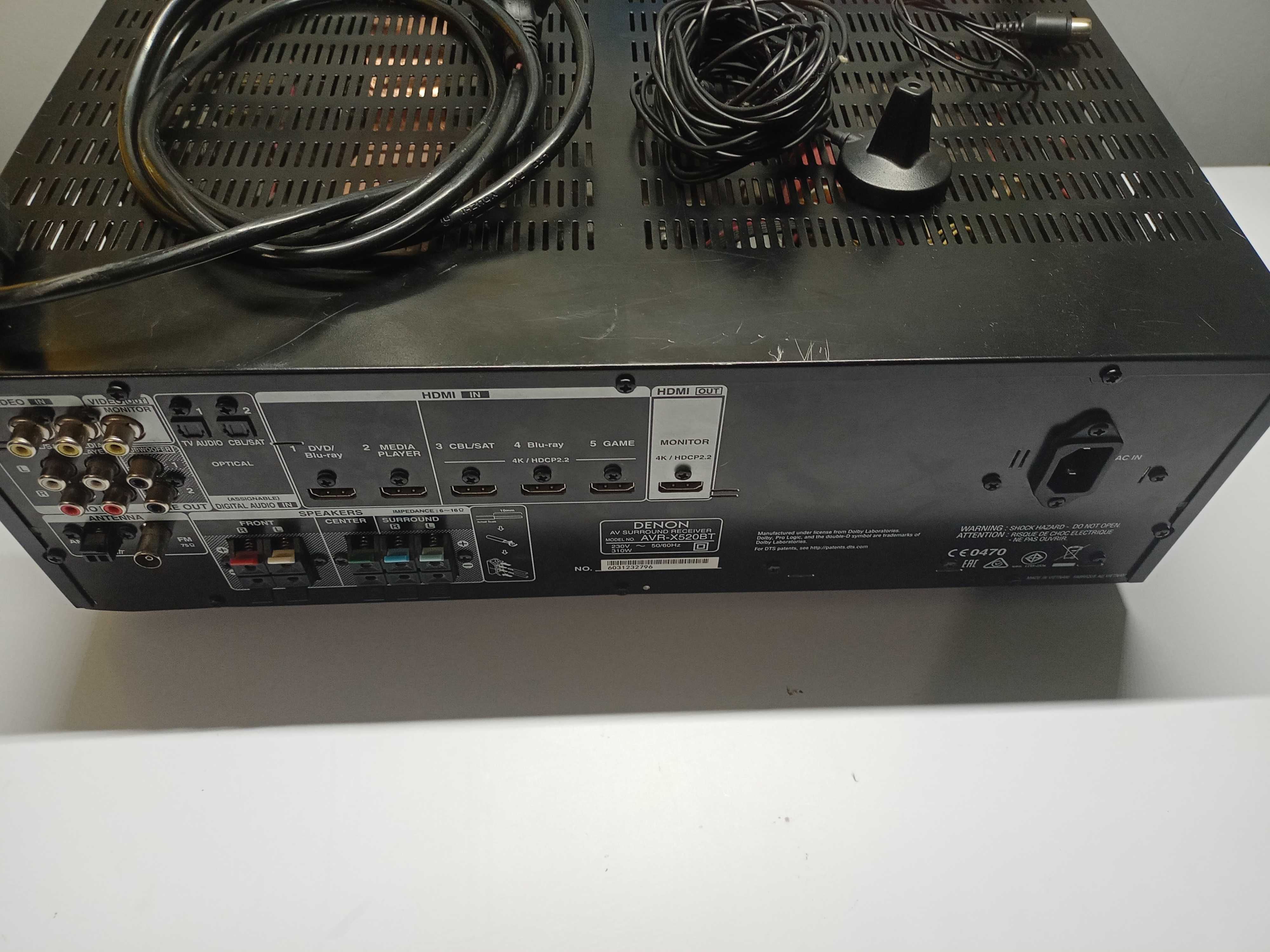Amplituner denon AVR-x520bt