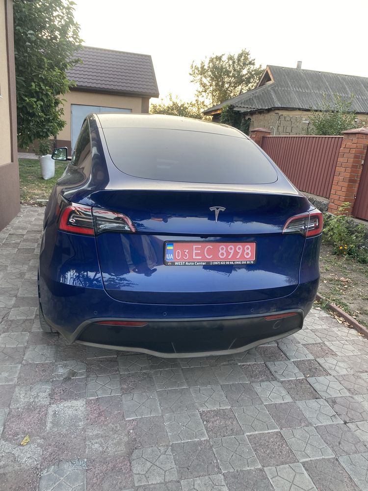 Model Y 2021.