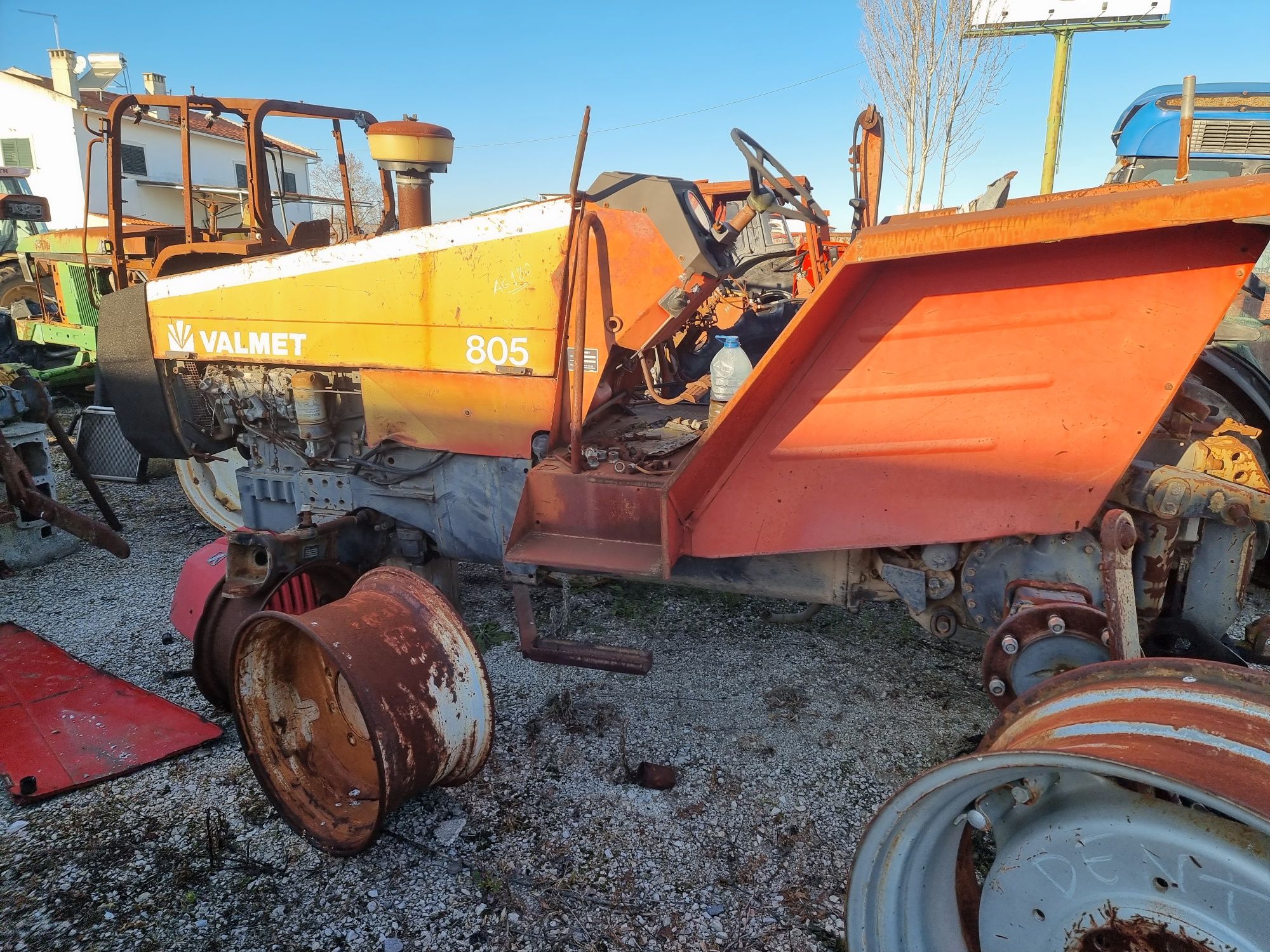 Trator Valmet 805 para peças