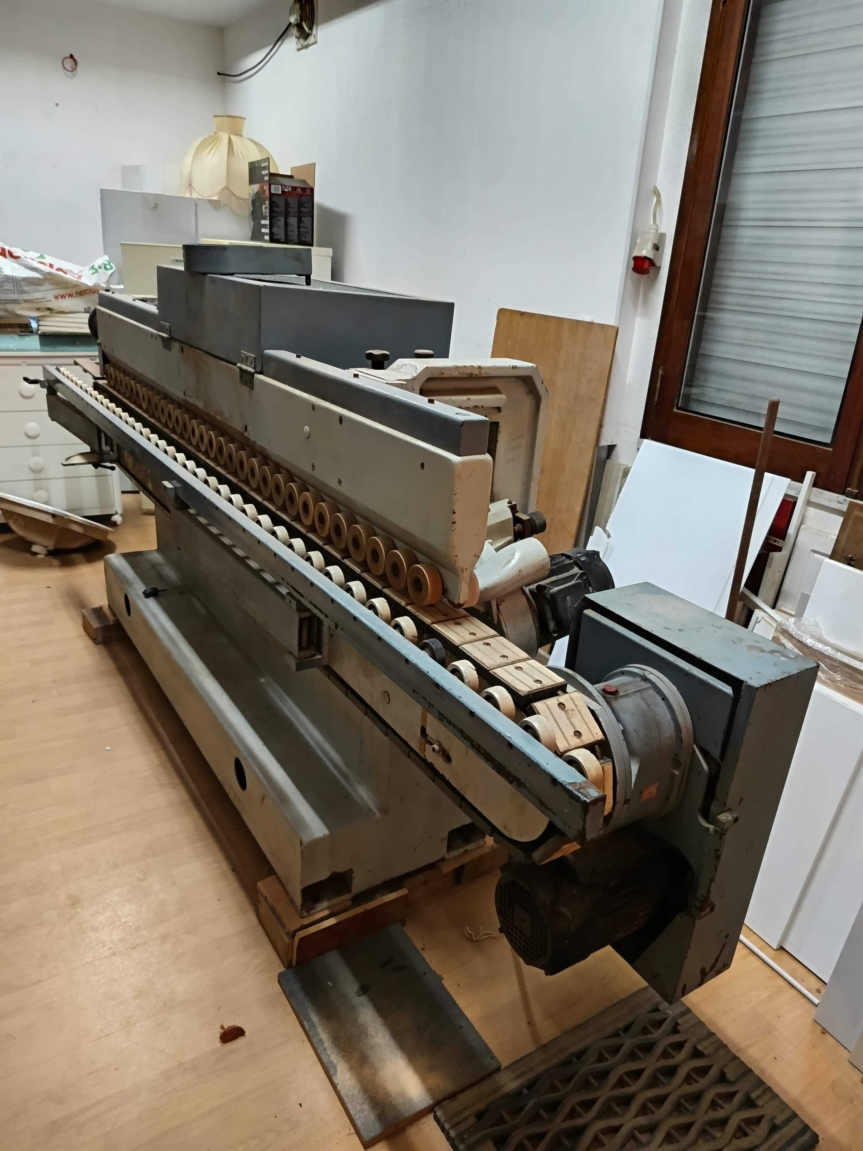 Orladora SCM modelo B4