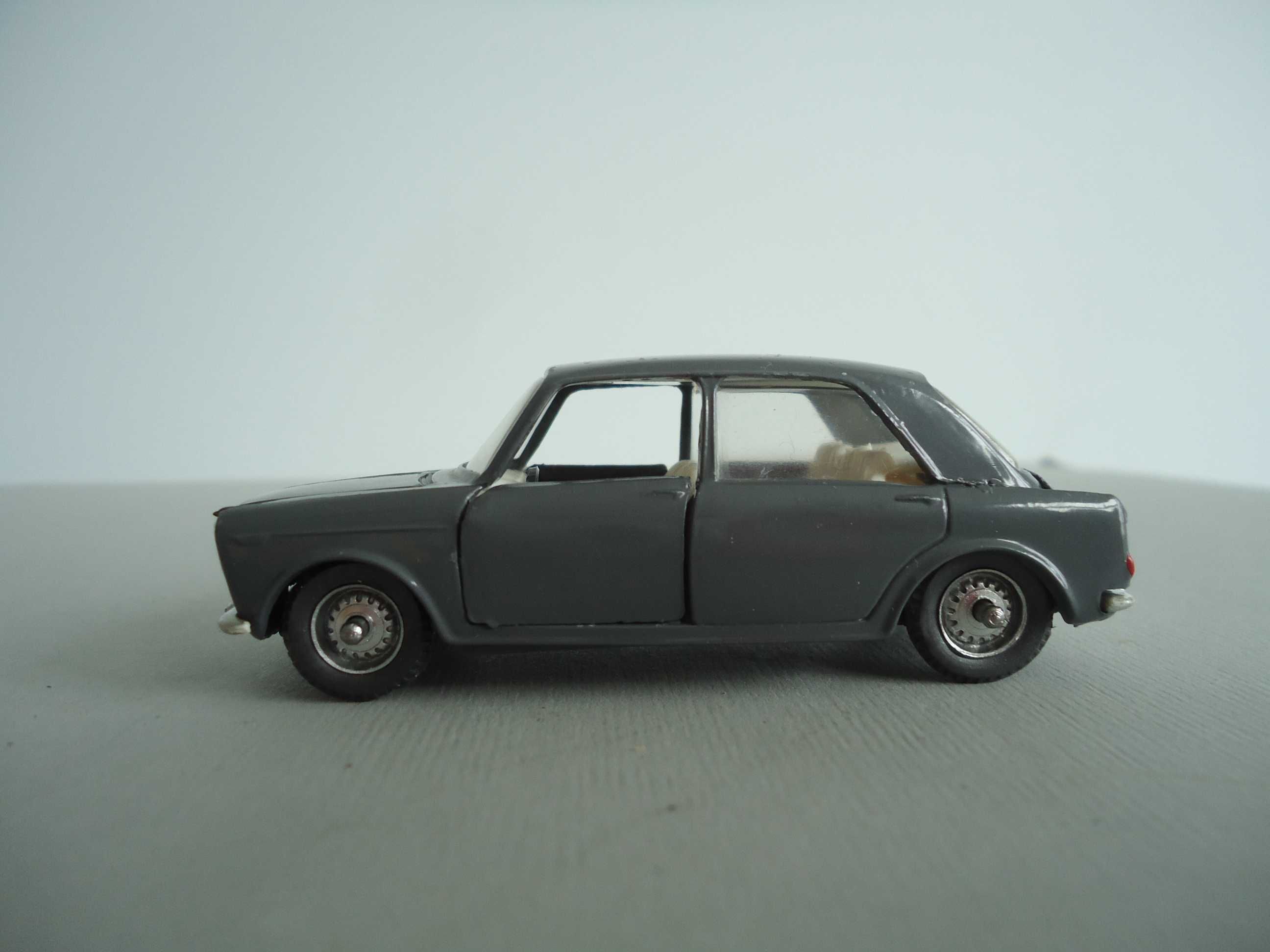 Машинки СССР 1:43, Innocenti Morris IM3