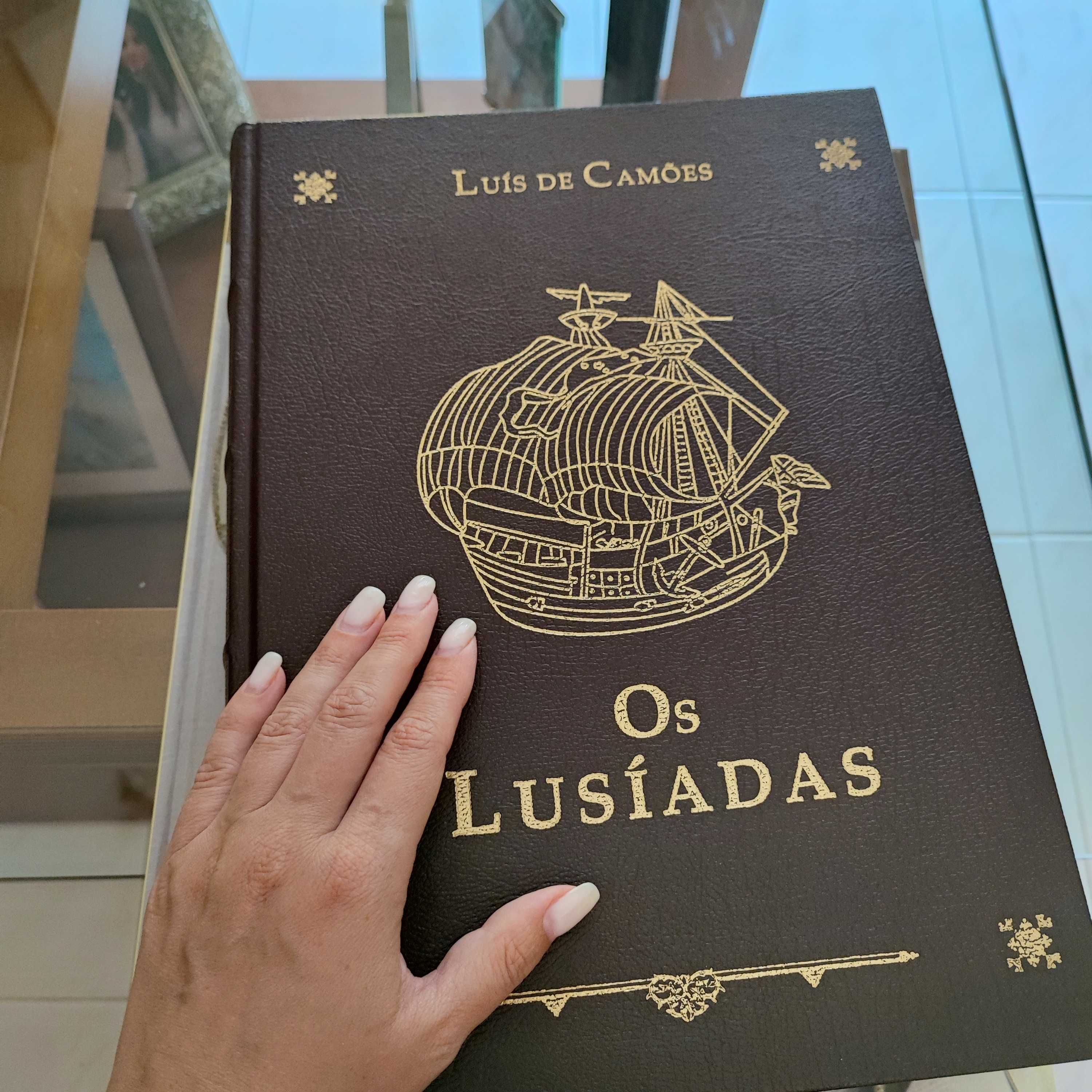 Livro "Os Lusíadas" - edição especial