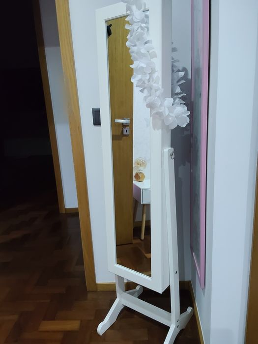 Armário de bijuteria