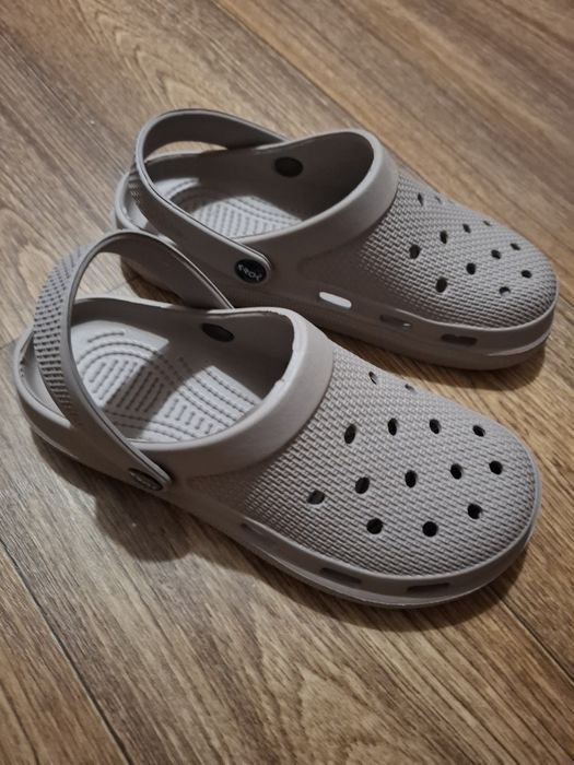 Кроксы м'якенькі