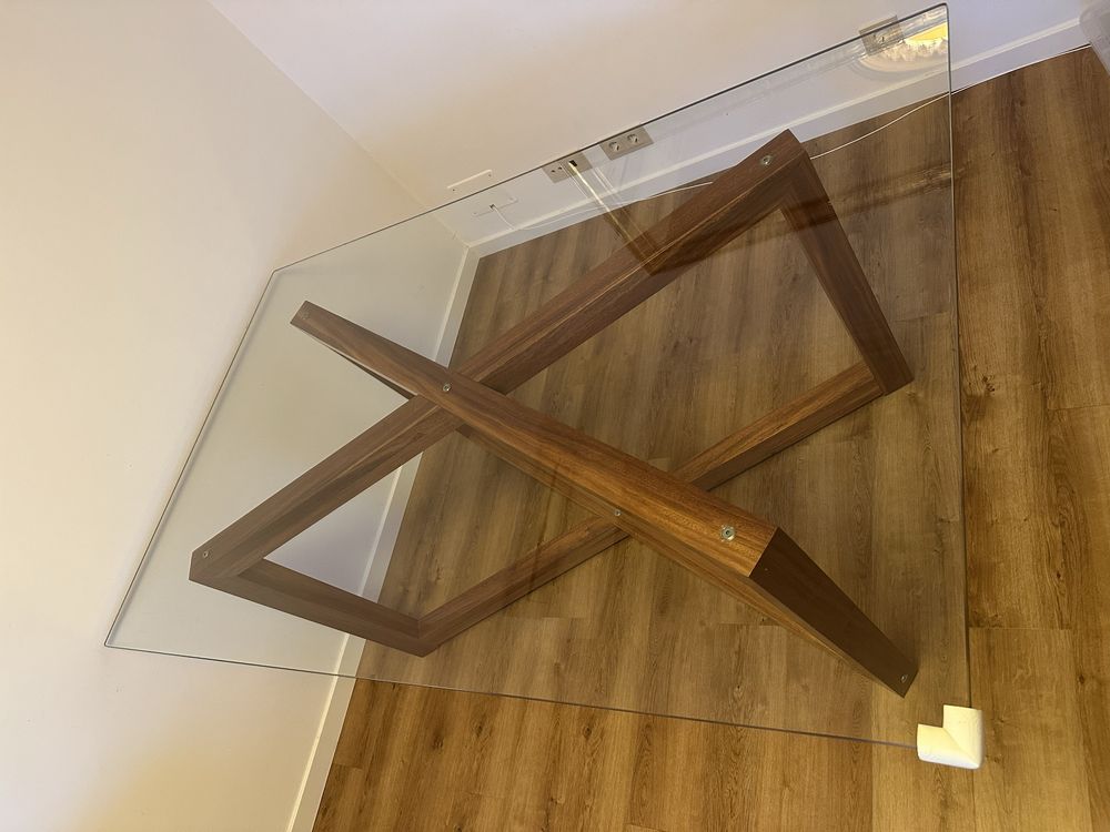 Mesa madeira maciça com tampo de vidro