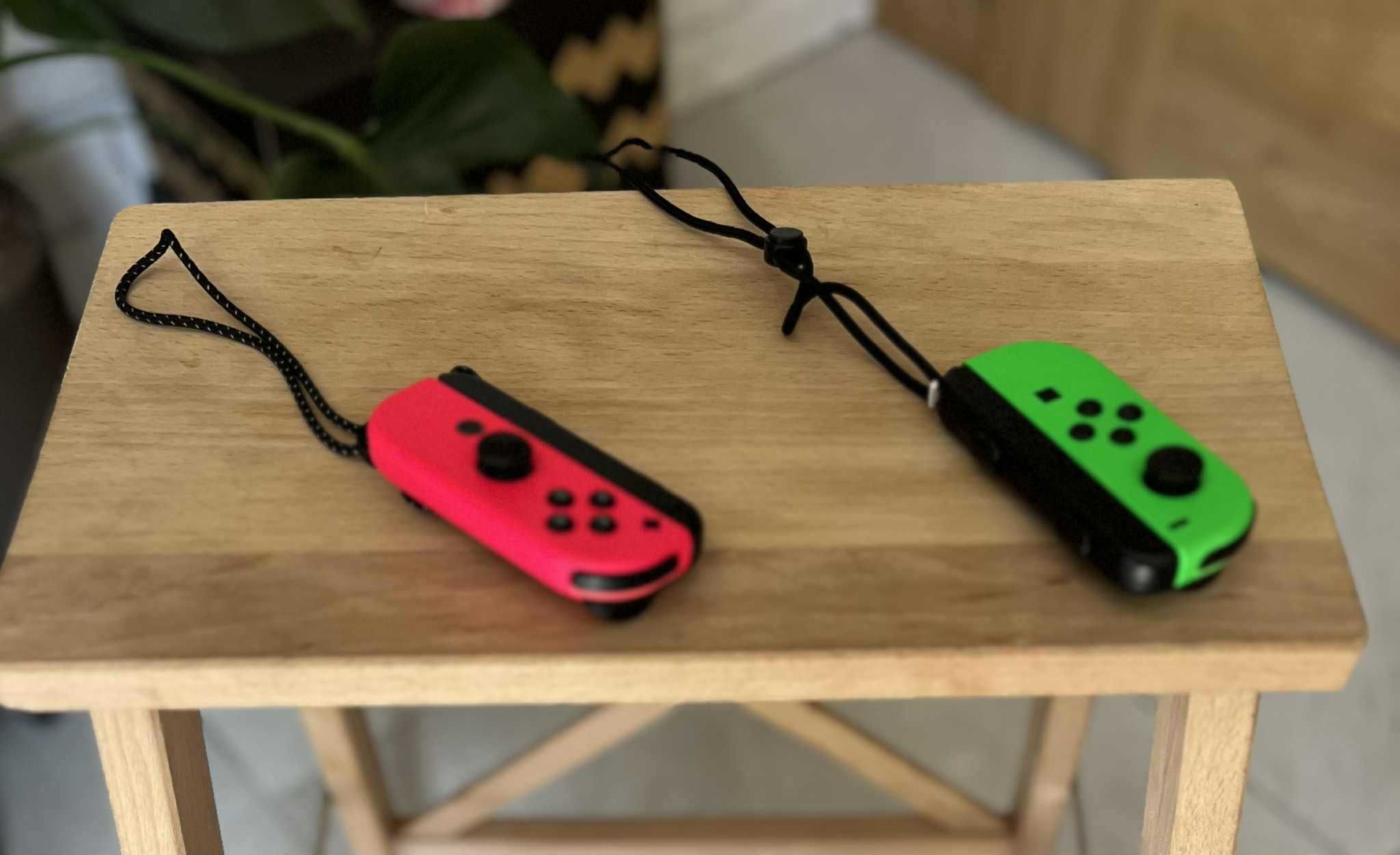 Nintendo Switch OLED 4 Joy-Cony Stan Idealny