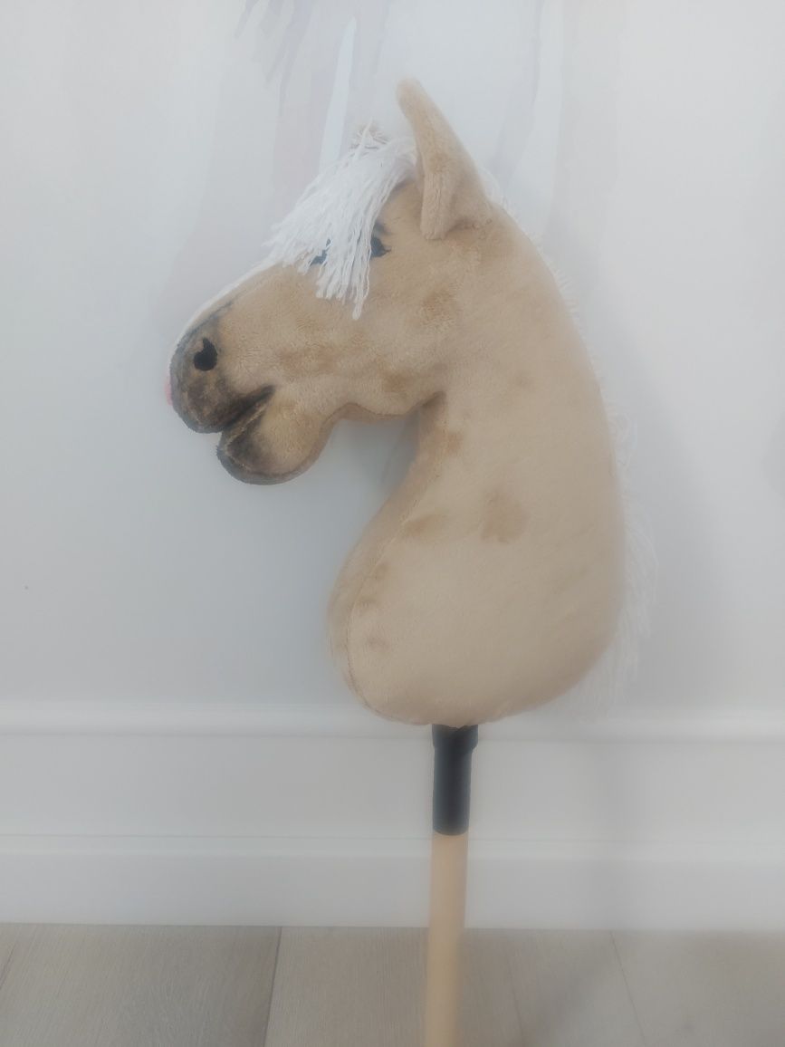 Hobby horse od At Panaka