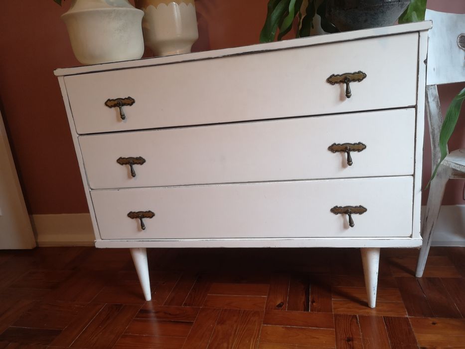 Cómoda de Madeira Laçada a Branco