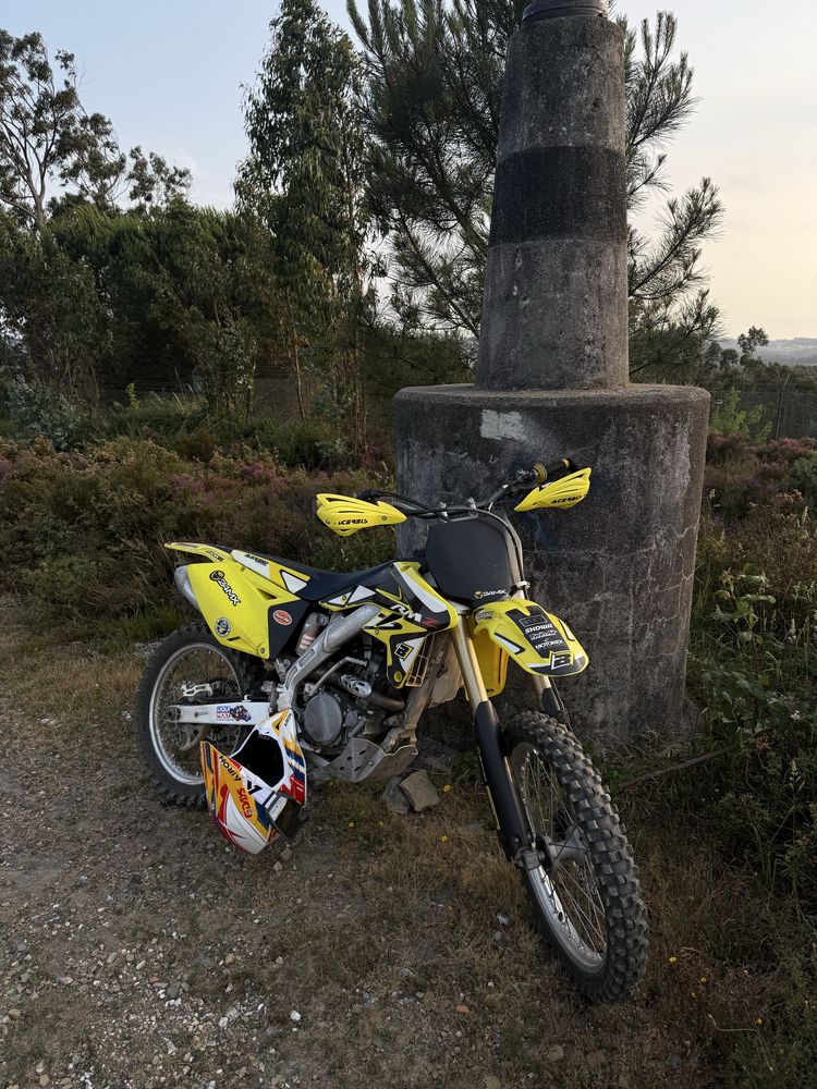 Suzuki RM-Z 250 – 2006 | 4T Carburador