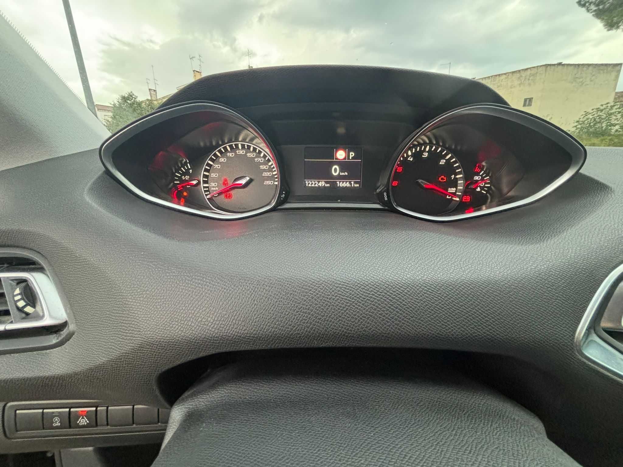Peugeot 308 SW 1.5 BlueHDi Allure EAT8