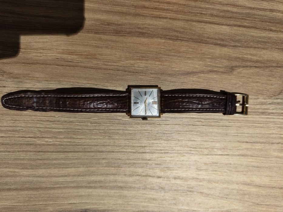 Zegarek cornavin tank swiss made