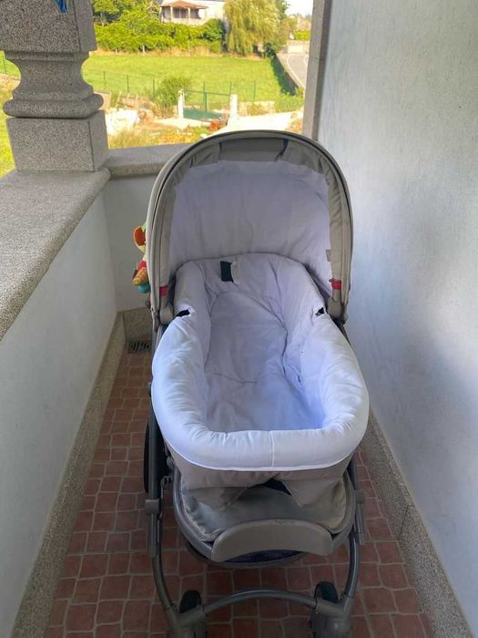 Carrinho de bebê trio