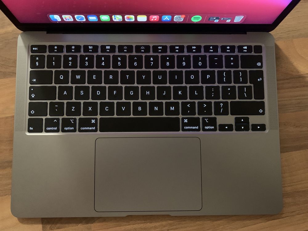 Macbook air 13 (2020)