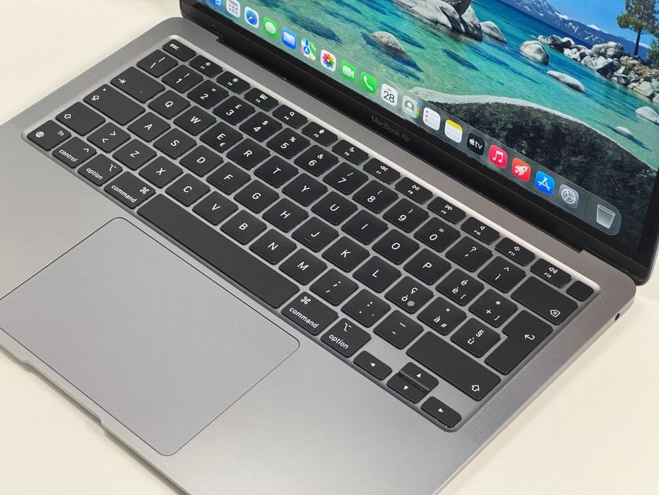 MacBook Air 13 2020 M1 85% Kondycji 8GB RAM 256GB SSD GWARANCJA