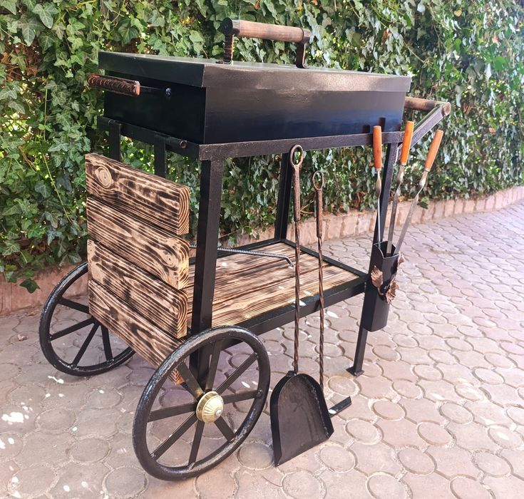 Мангал з решіткою