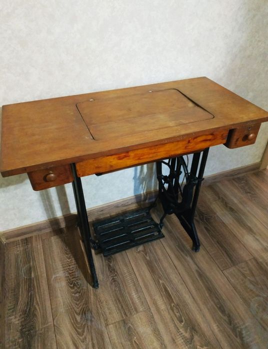 Швейна машинка кожний привід