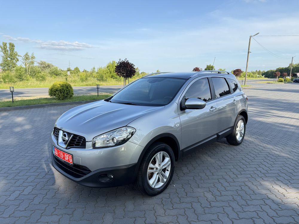 Nissan Qashqai +2. Свіжопригнаний, Розмитнений