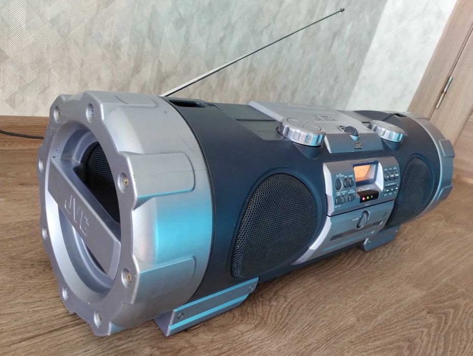 Бумбластер JVC ( Блютуз - AUX - CD - тюнер ) BoomBlaster Бумбокс ЖВС