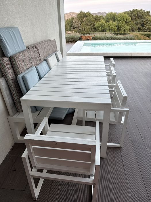 Mesa, cadeiras e banco Gandia Blasco