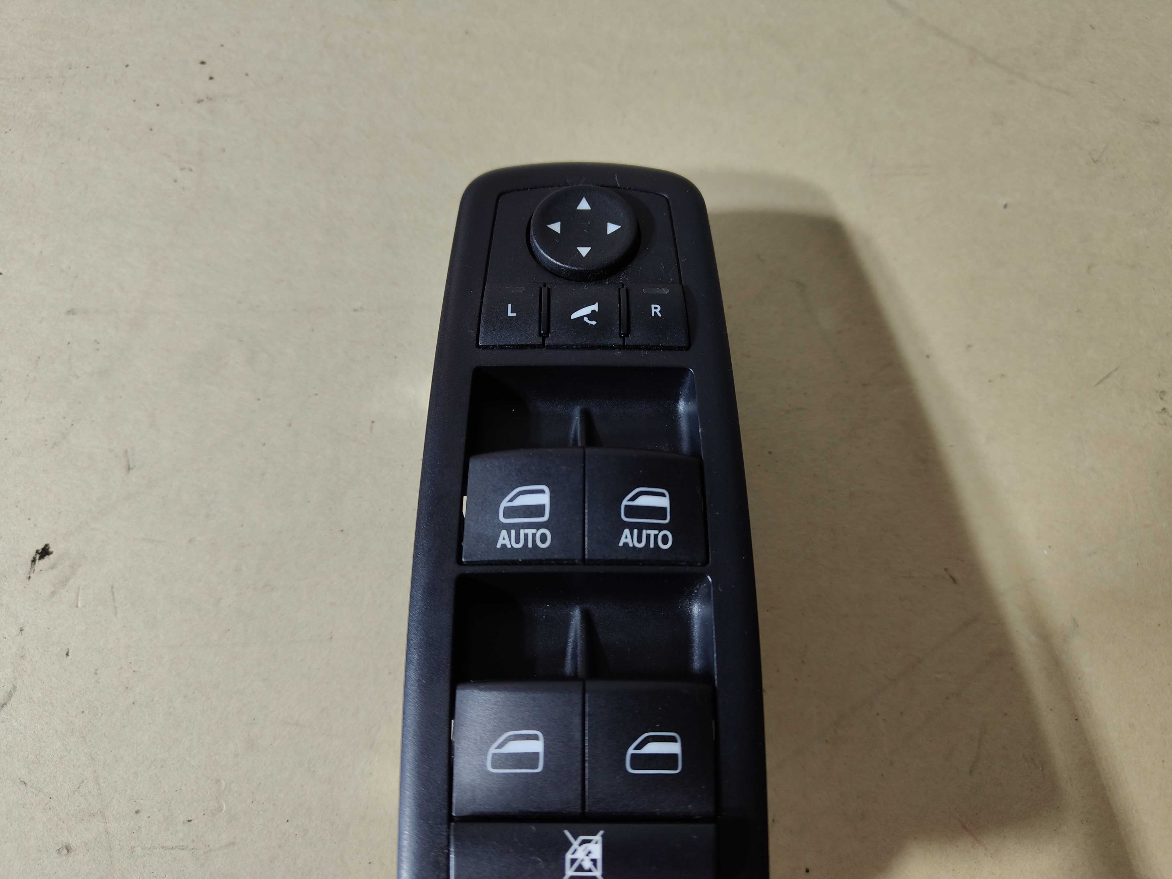 panel szyb kierowcy jeep grand cherokee wk2