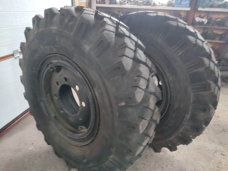 Шина с диском ЗИЛ 131 320-508 /12-00-20/ модель М -93 пр -во СССР