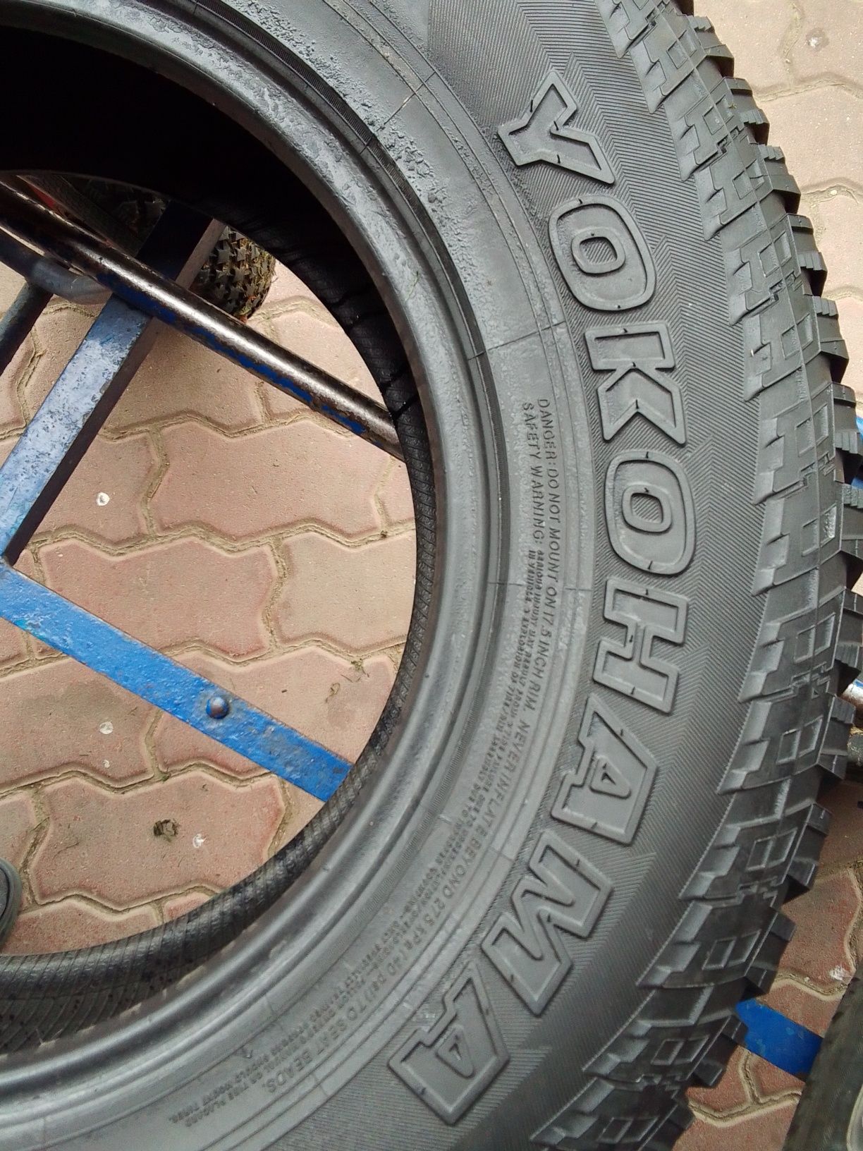 2 Opony zimowe 255/75r17 YOKOHAMA 6.5mm