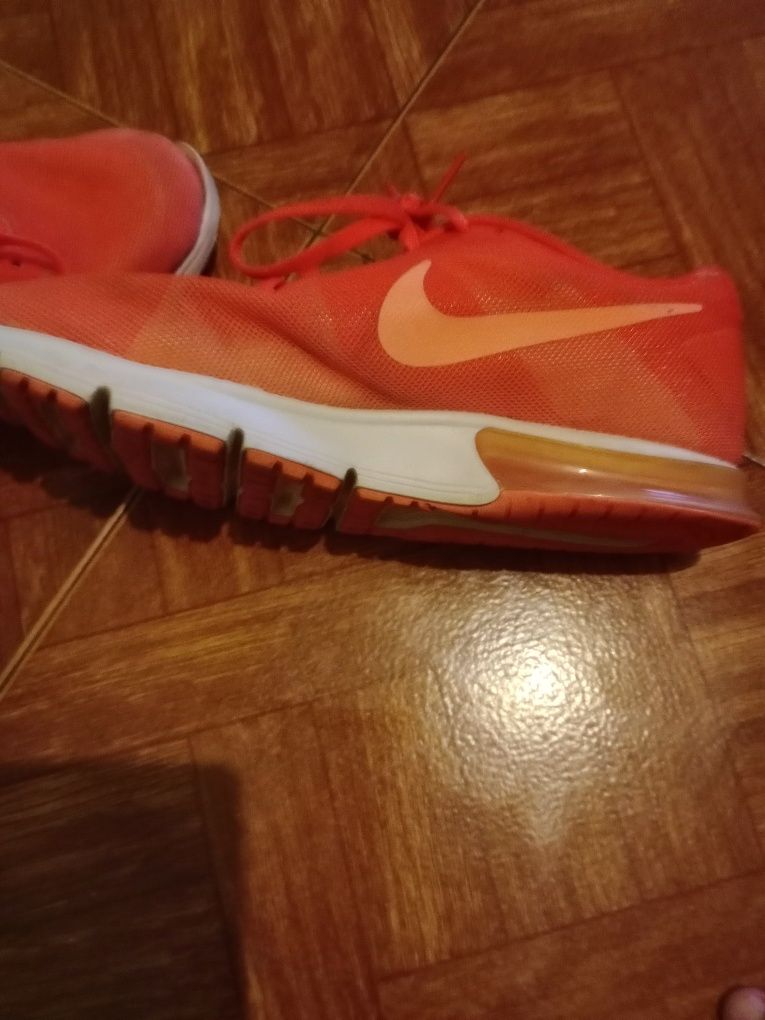 Vendo sapatilhas nike com pouco uso