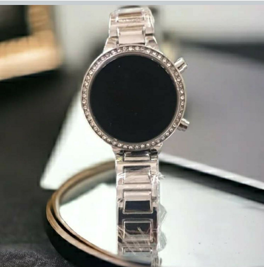 Zegarek damski kwarcowy elektroniczny na bransolecie
