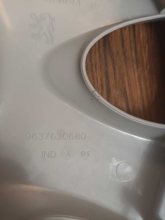 Nowy Oryginał Kołpak Peugeot felgi  15