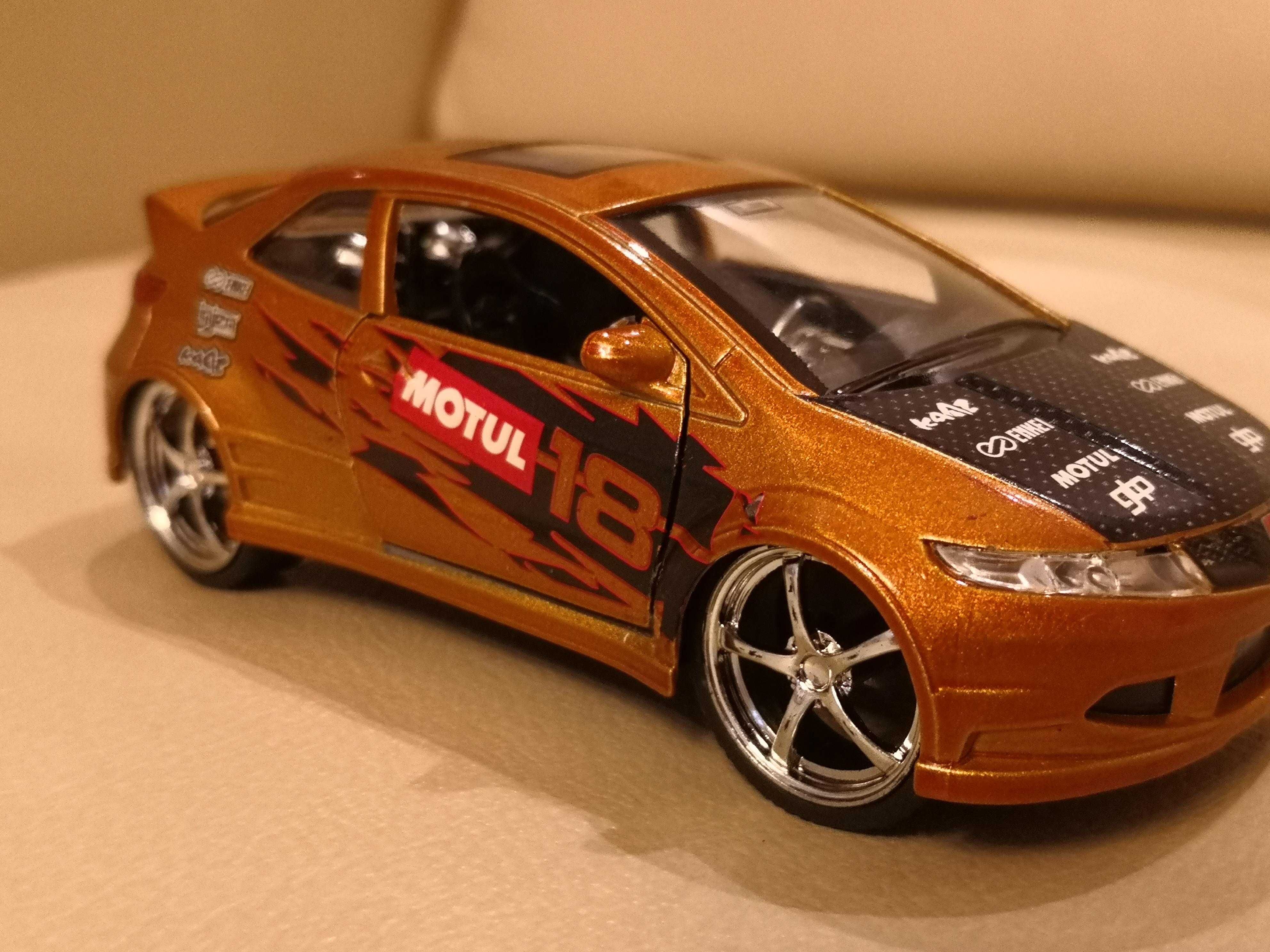 Model samochodu jak Honda Civic 8 VIII UFO Type-R 1:32 otwierane drzwi