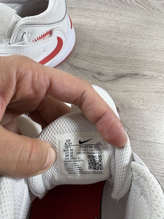 Nike Basketball на хлопчика в зал кросівки 38 розмір