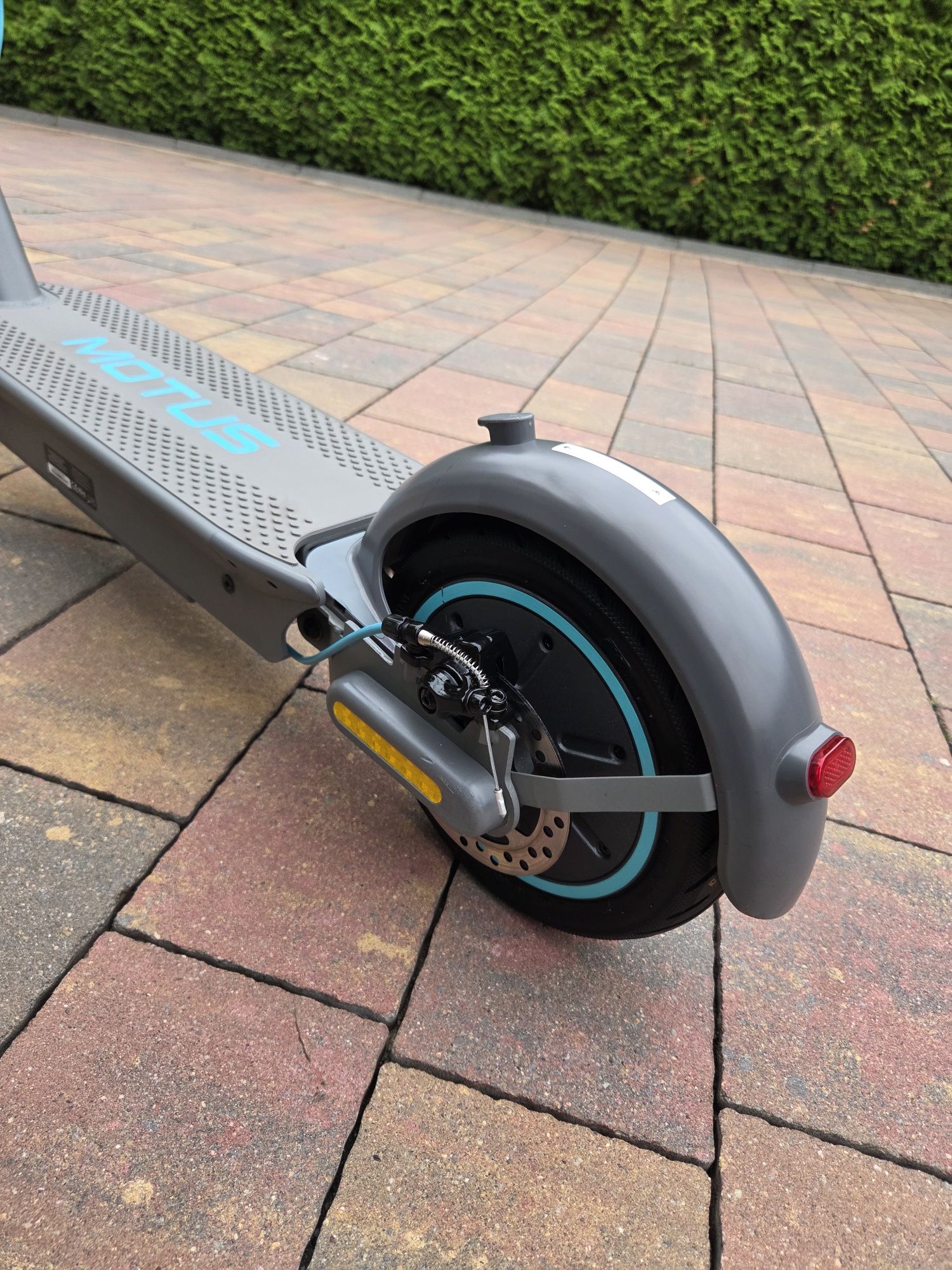 Hulajnoga elektryczna Motus SCOOTY 10 PLUS MOTUS 2 szt.