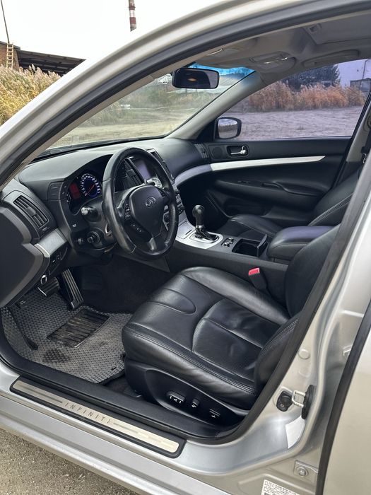 Продам авто фінік G37 S