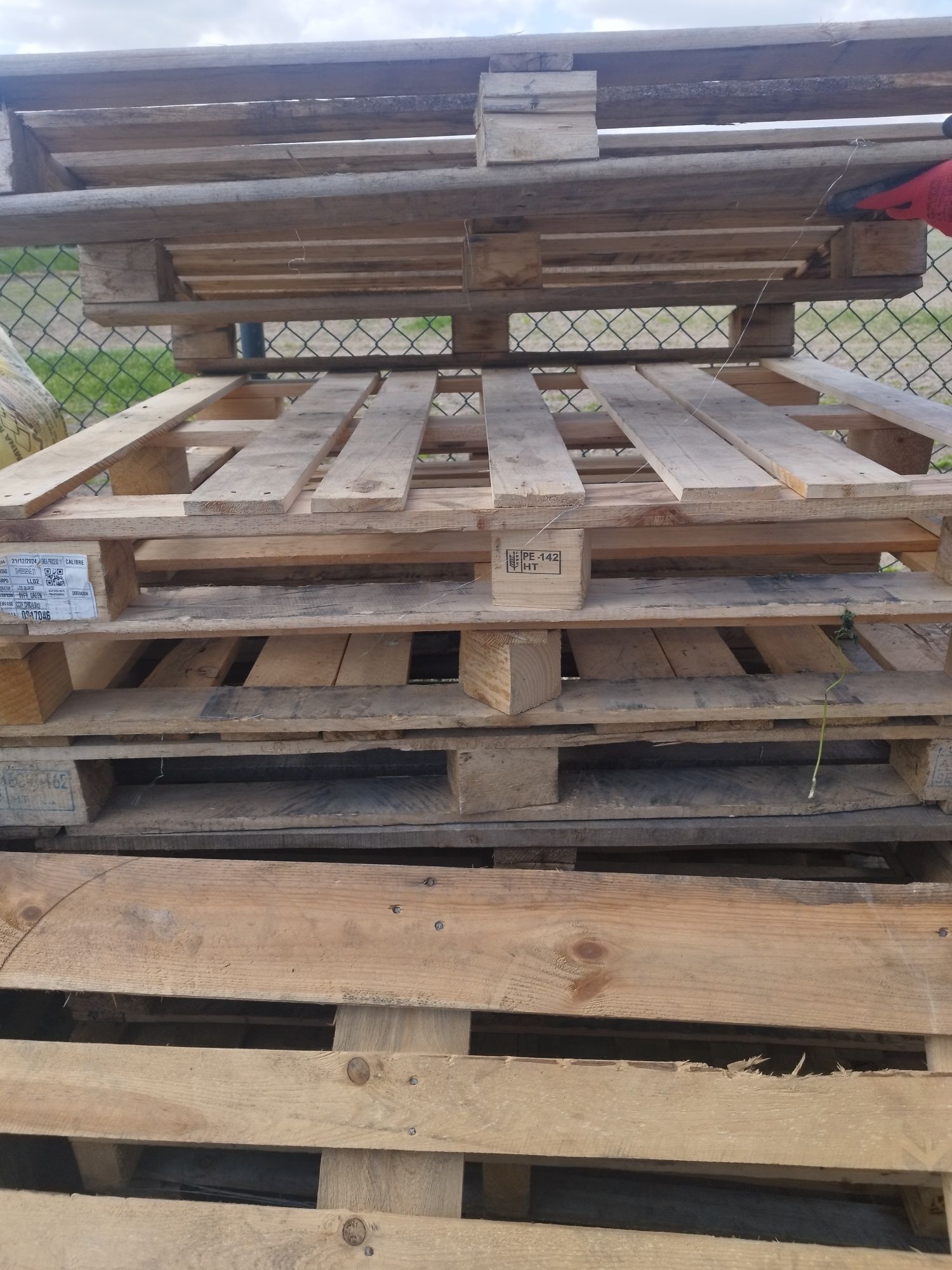 Sprzedam palety 100x120