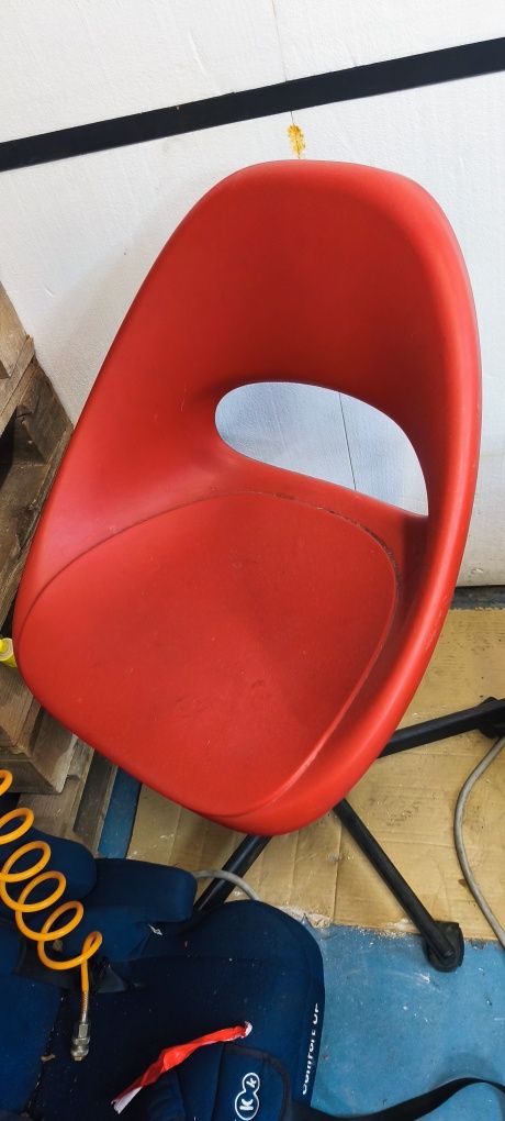 Fotel obrotowy dla dziecka Ikea
